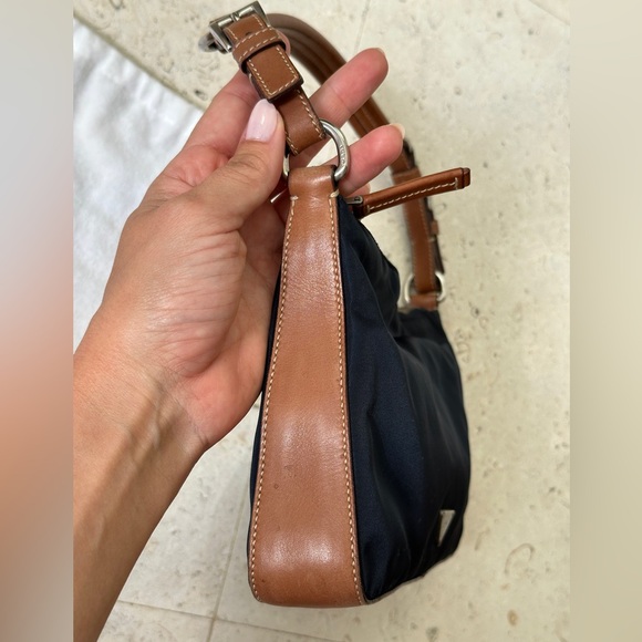Vintage Prada Navy nylon shoulder bag with tan leather buckle strap - Picture 3 of 15